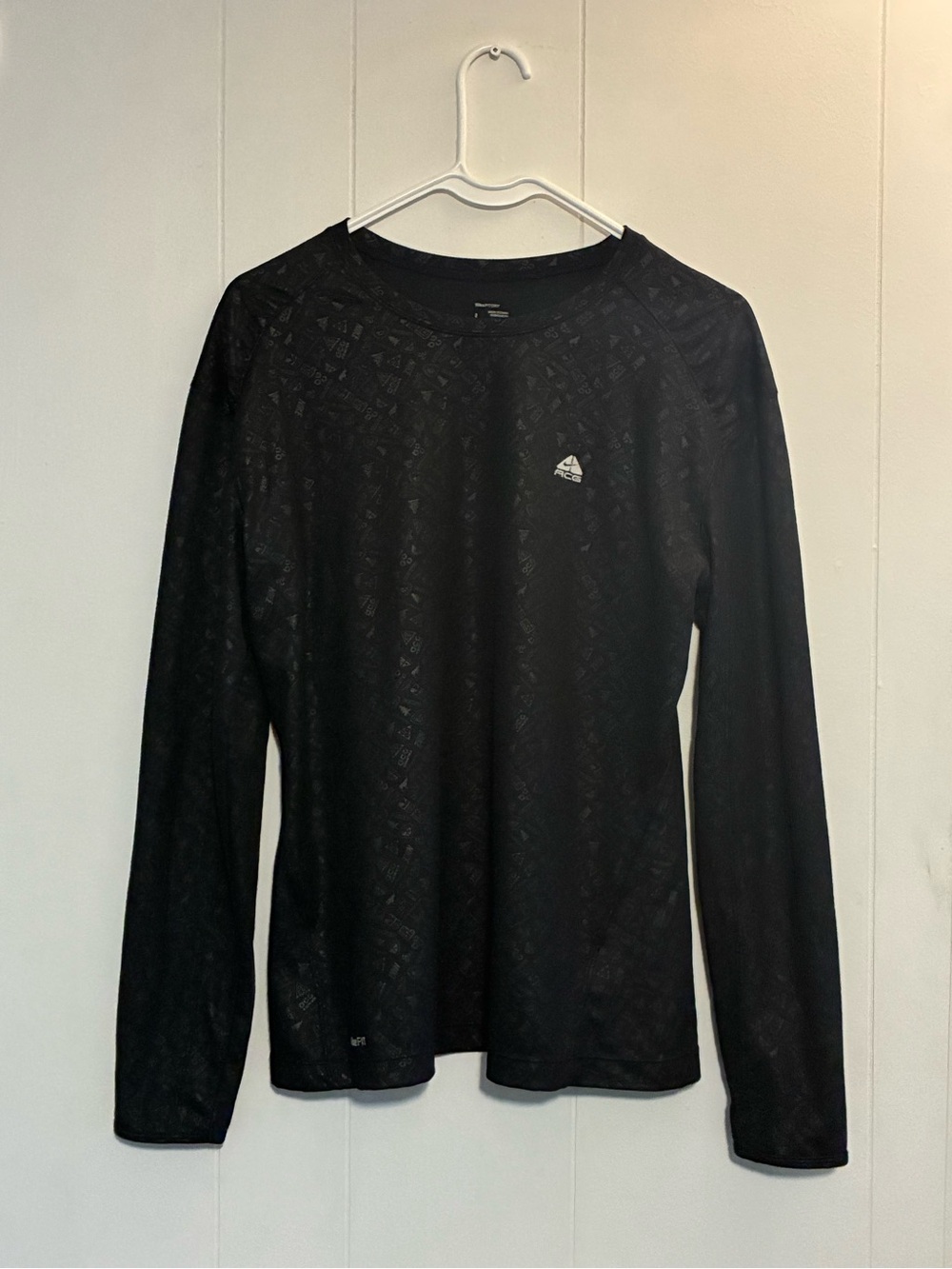 Nike ACG Black Women's Long Sleeve Athletic Top